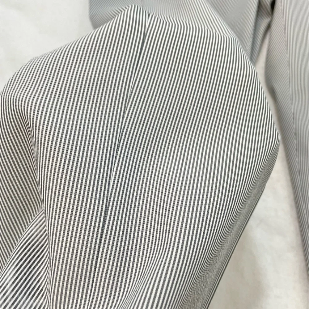 Riviera light blue & white pinstripe flat front lightweight slacks Trousers, 40R